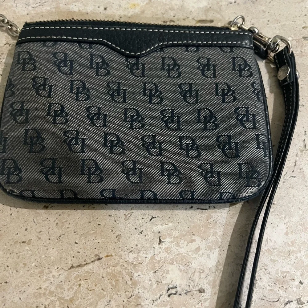 Dooney and Bourke Vintage Signature Wristlet
